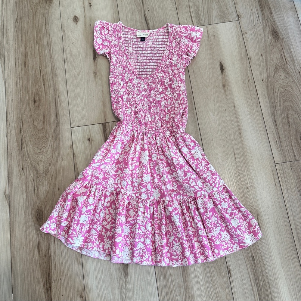 Pretty floral oh so comfortable dress. Perfect for that warm vacay